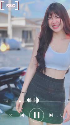 เธอให้ผมซบที่ไหล่