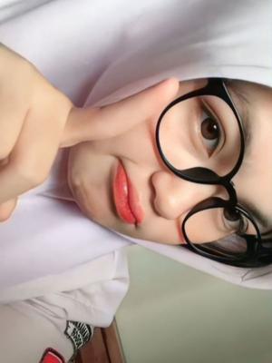 terlukis indah raut 