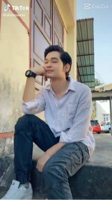 သူမရဲ့အလှ