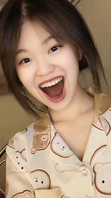 anh sẽ cố gượng cười