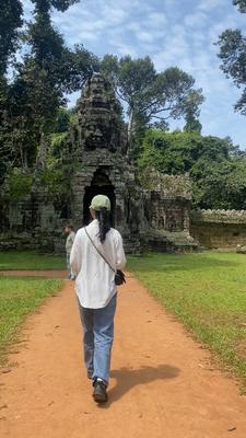 ចង់នៅលើមេឃតែមេឃខ្វះស្នេហ៍🤍