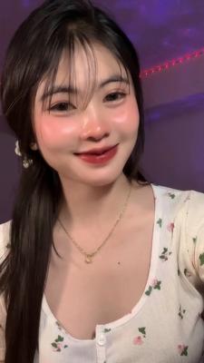 แล้วเธอกล้ากุมมือฉันมั้ย