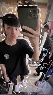 Đâu chỉ riêng em