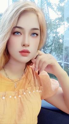 Giả bộ cười lên nào