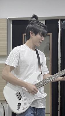 2 ảnh nhẹ nhàng